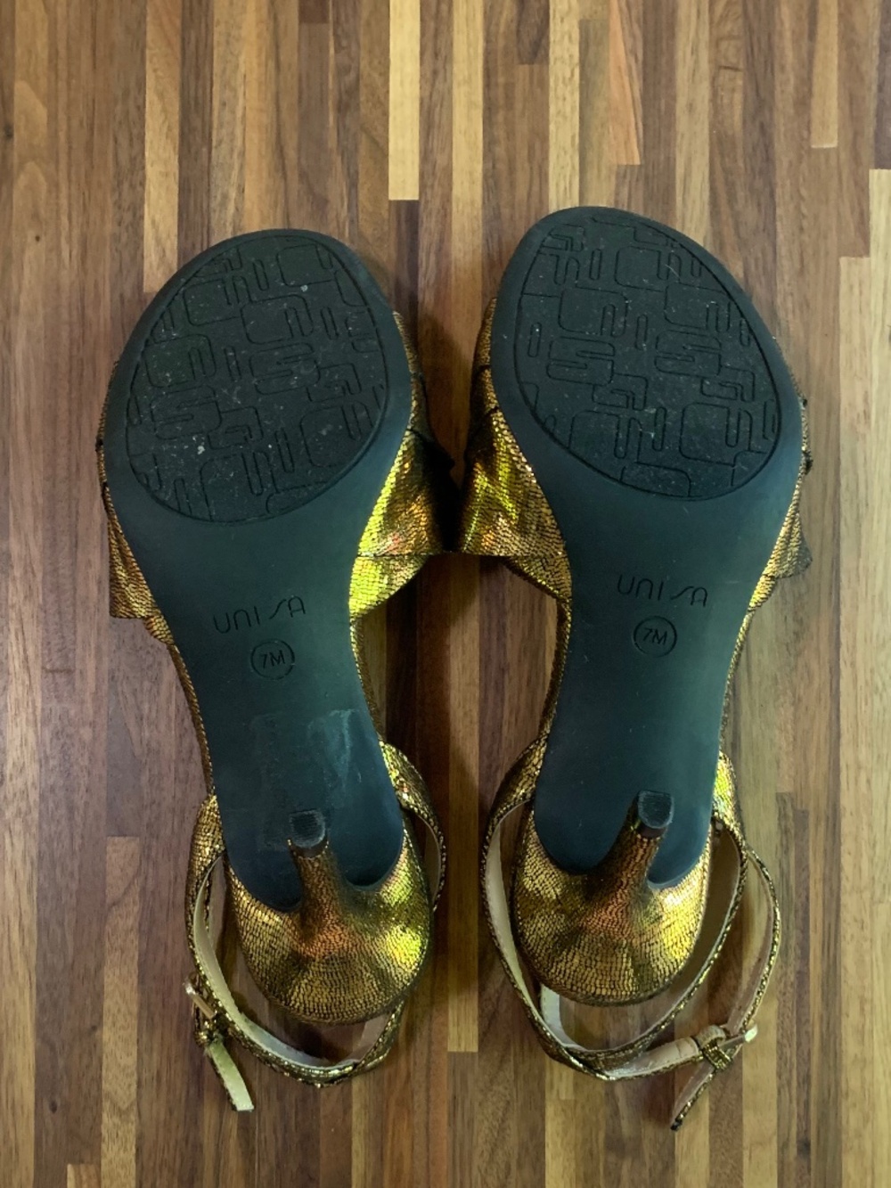 Unisa Gold Ruffle Heels - Picture 5 of 10